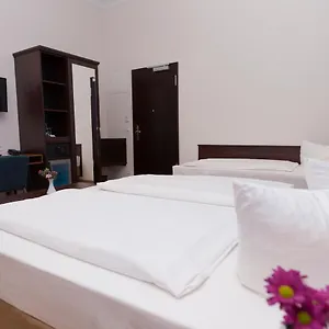 Hotel Rewari, Berlin