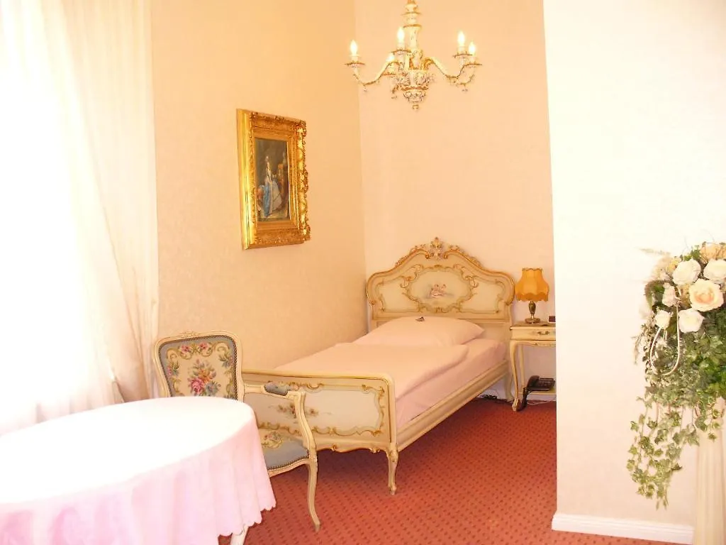 Villa Toscana Berlin Frühstückspension